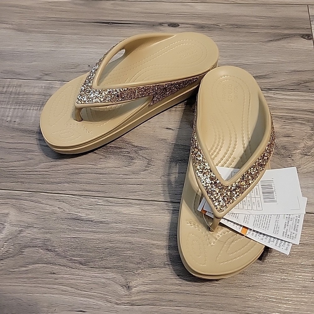 Crocs‎ Women's Sloane Glitter Flip Flop Wedge Sandals W5 NEW